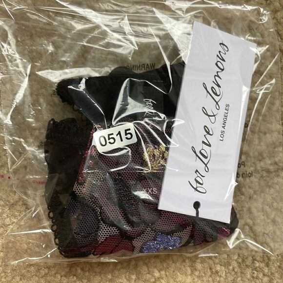 For Love and Lemons 🍋 Embroidered Thong Size XXS - Picture 5 of 5